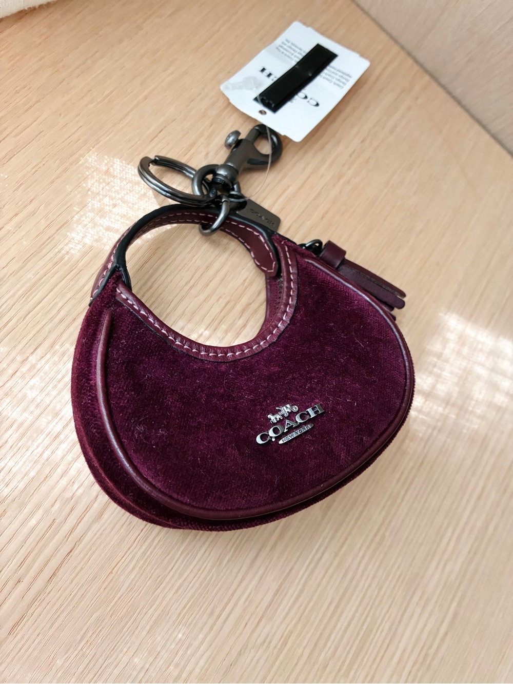NWT🥀Coach Carmen Bag Charm Burgundy CCF19 Velvet Key Ring Gunmetal Mini Case Red - Picture 3 of 6